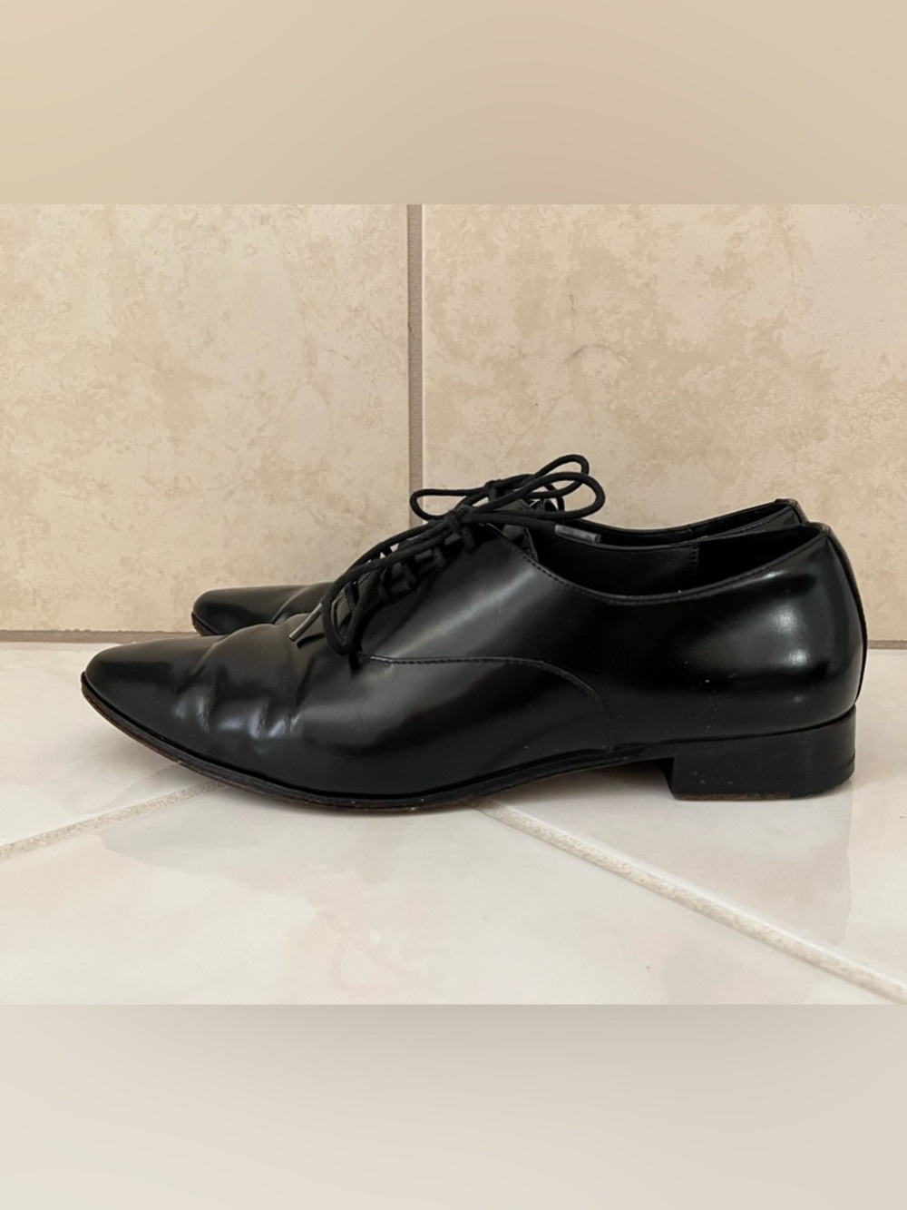 Oxford Michael Kors Collection .